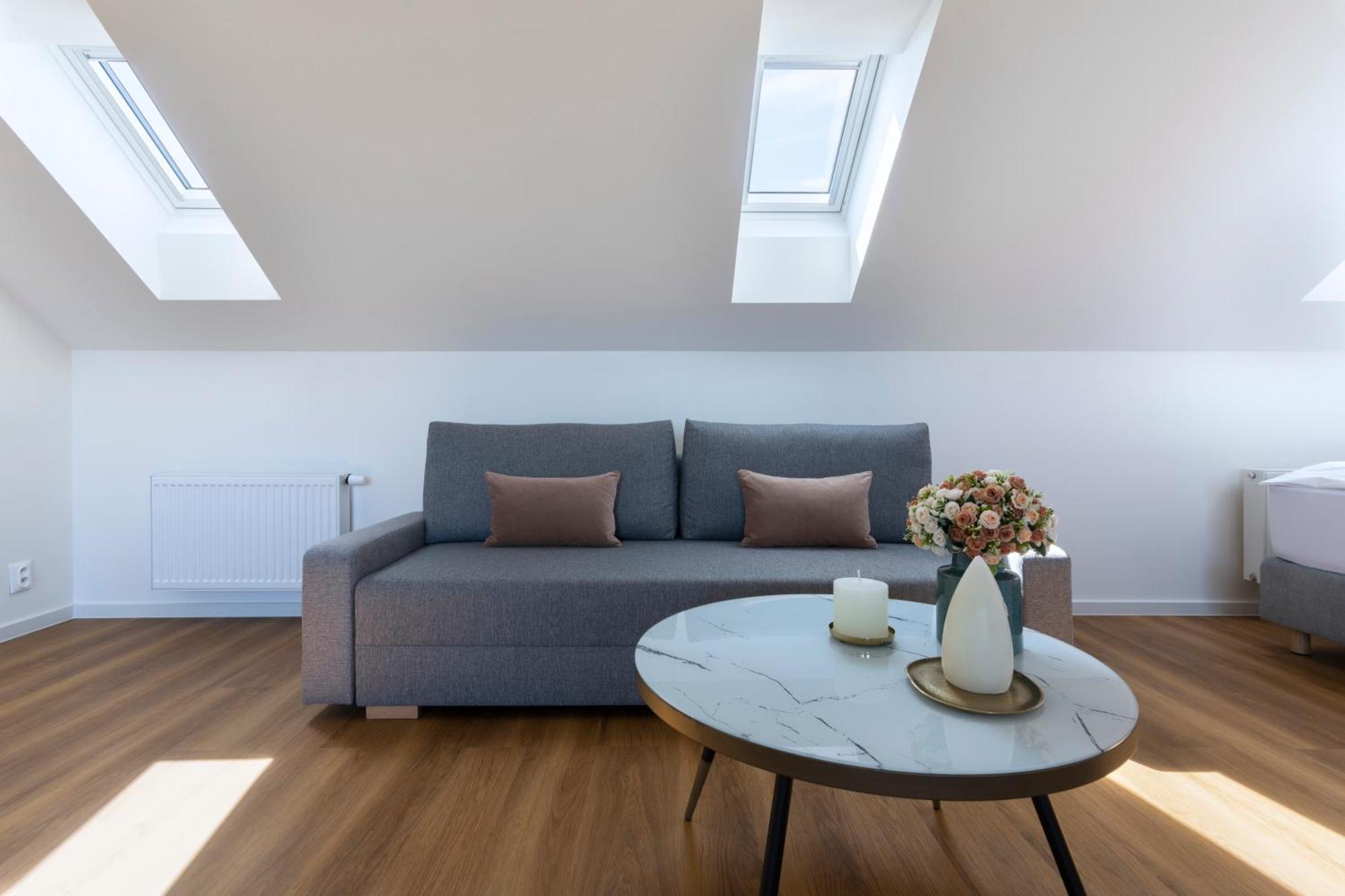 Encore Boutique By Dwellfort Praha