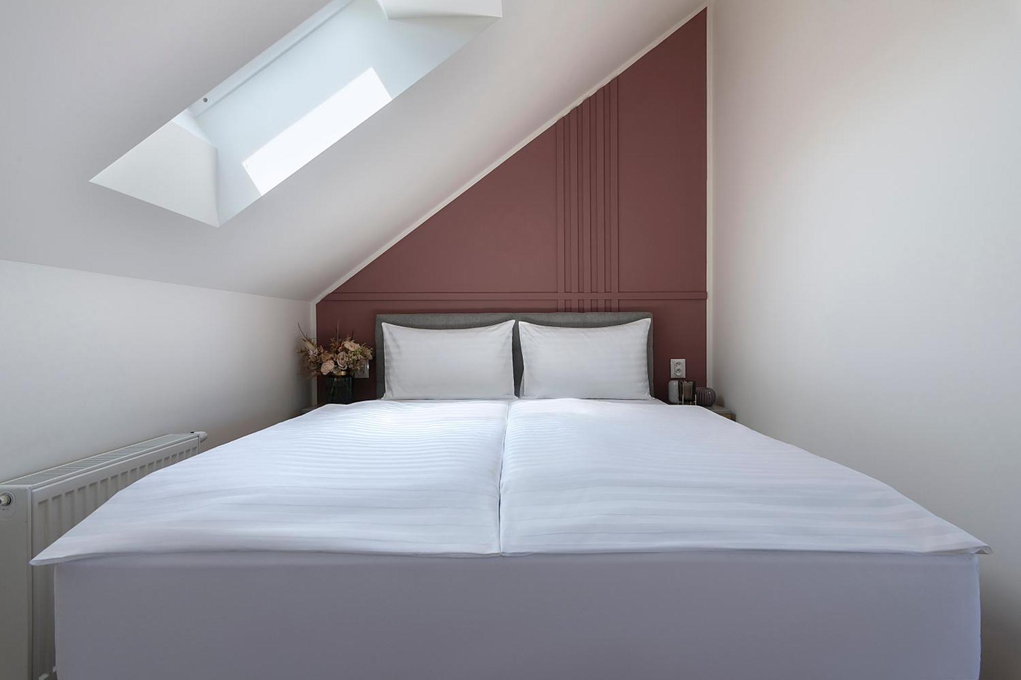 Encore Boutique By Dwellfort Praha